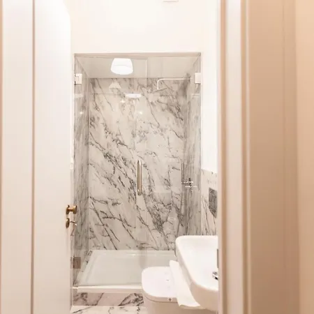 Flh Downtown Marble Apartment *